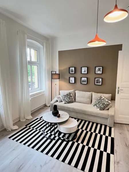 Stylish 2-Room Furnished Apartment in Vibrant Friedrichshain - Deposit Free — photo 1